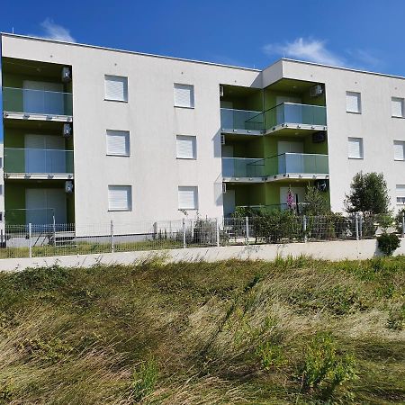 Apartmani Matko Nin Exterior foto