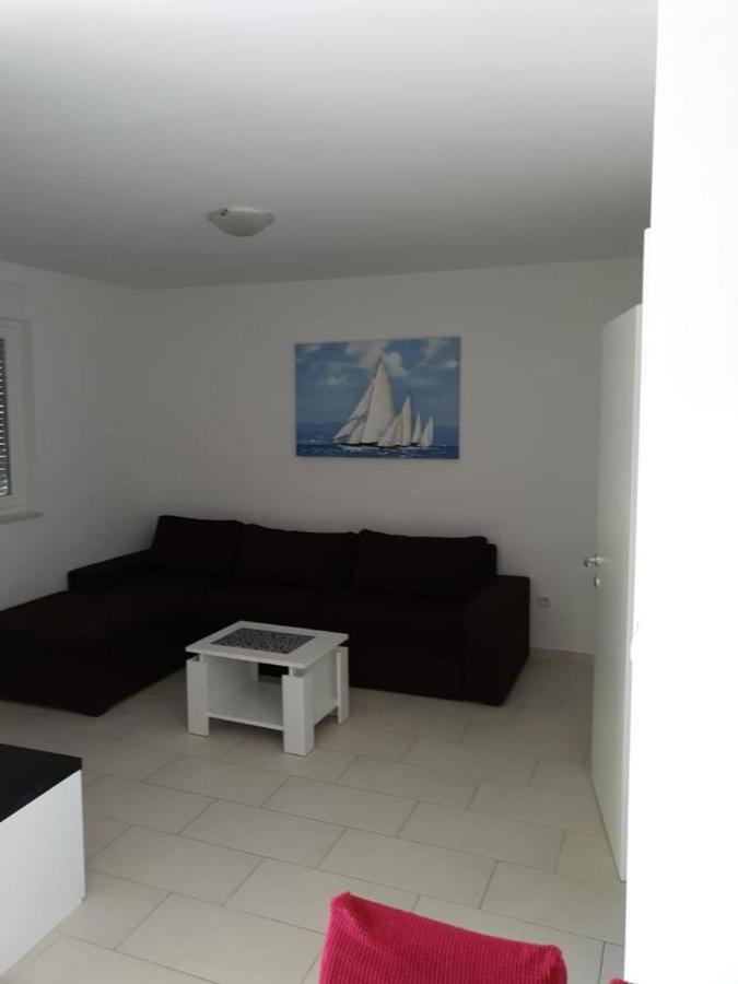 Apartmani Matko Nin Exterior foto