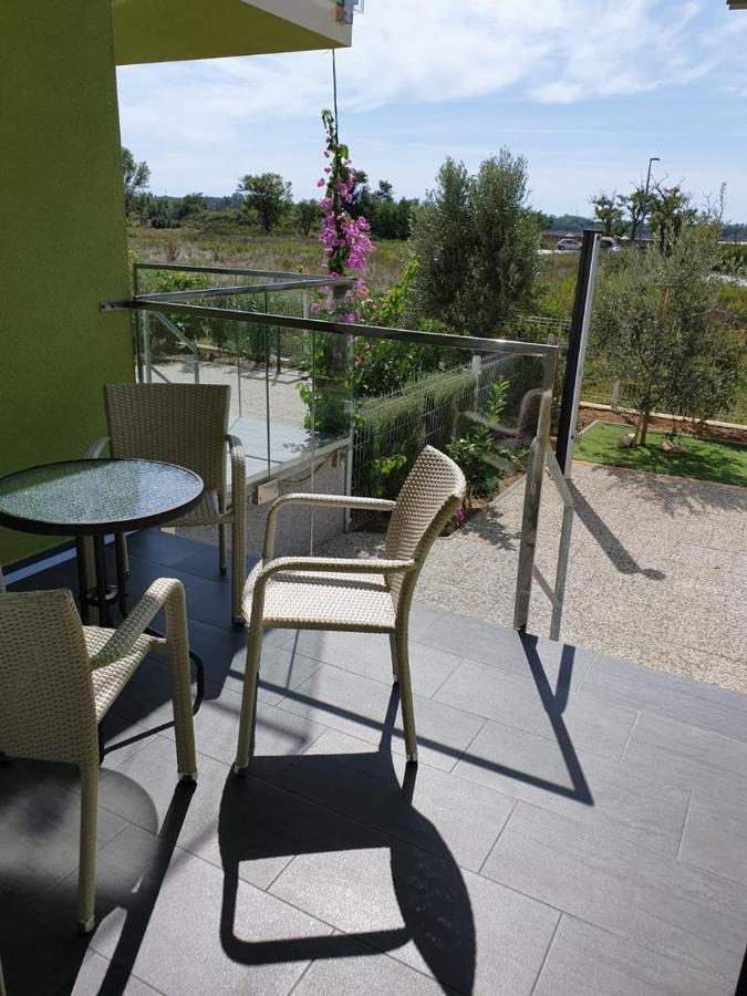 Apartmani Matko Nin Exterior foto