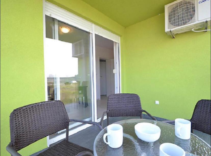 Apartmani Matko Nin Exterior foto