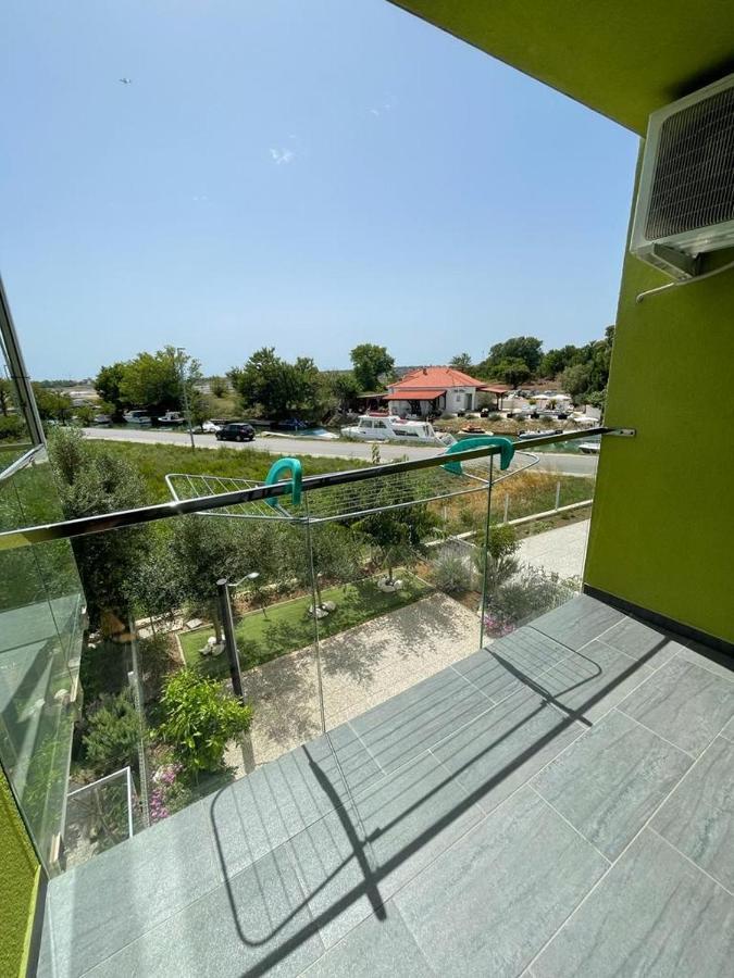 Apartmani Matko Nin Exterior foto