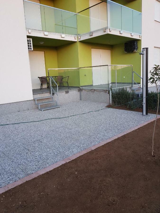 Apartmani Matko Nin Exterior foto